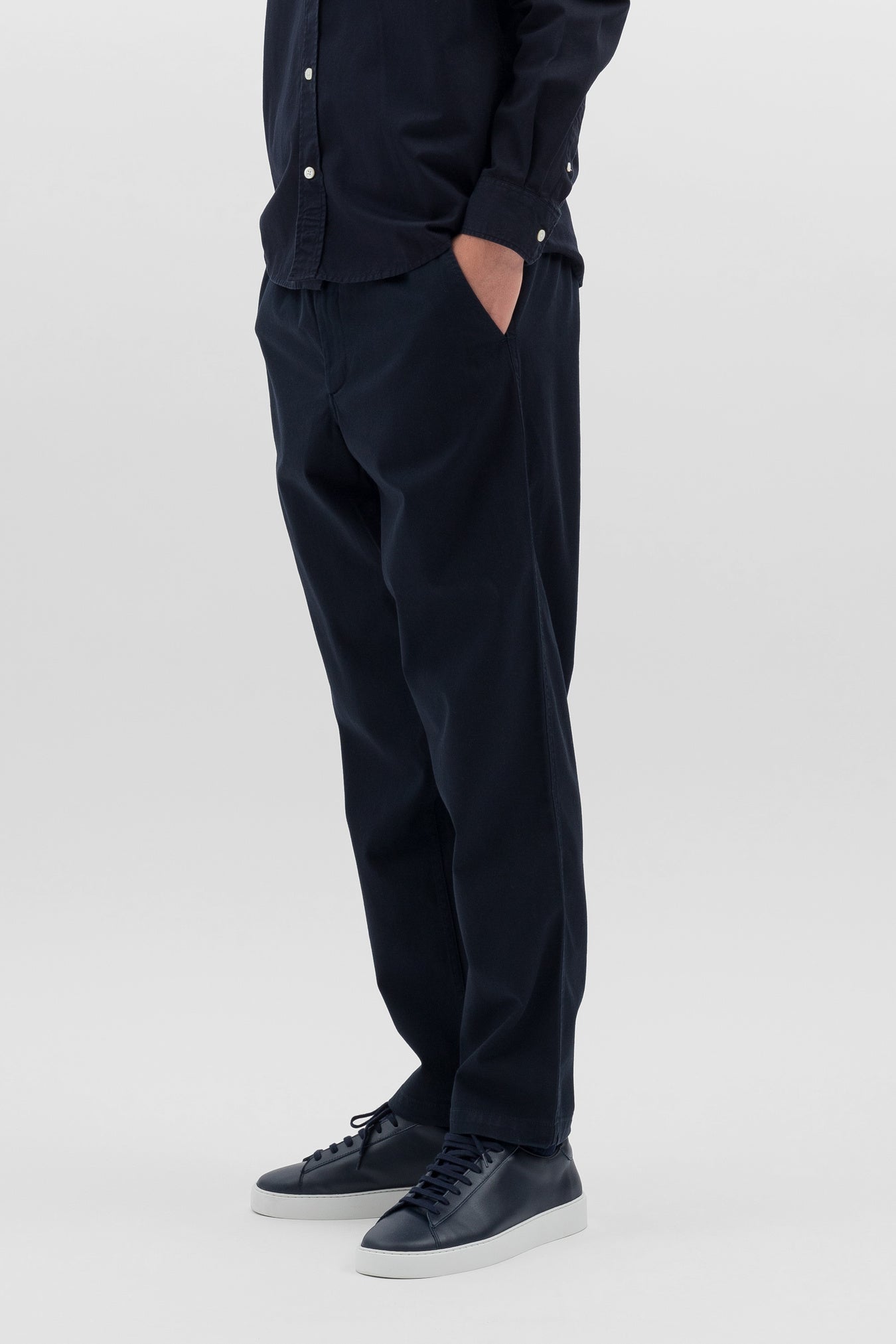 Ezra Relaxed Organic Stretch Twill Trouser - Dark Navy