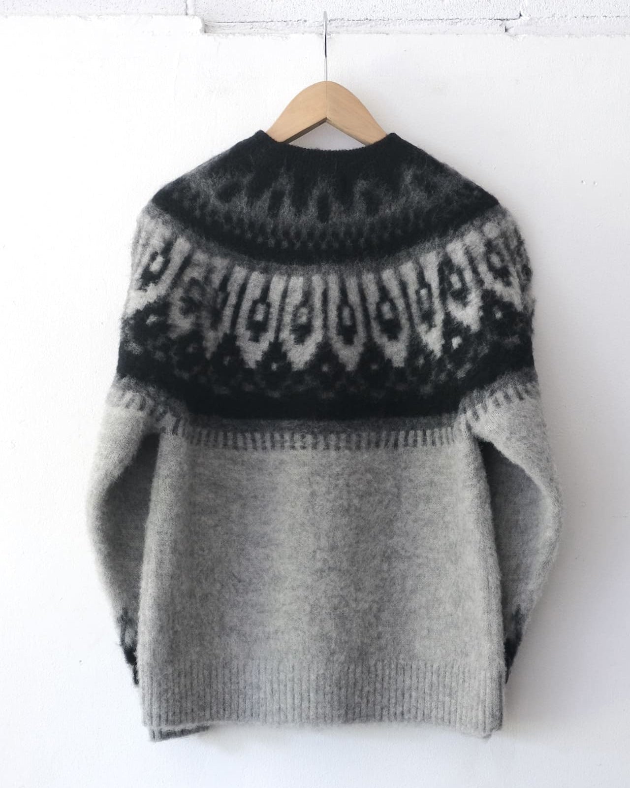 Snow Sweater - Gray